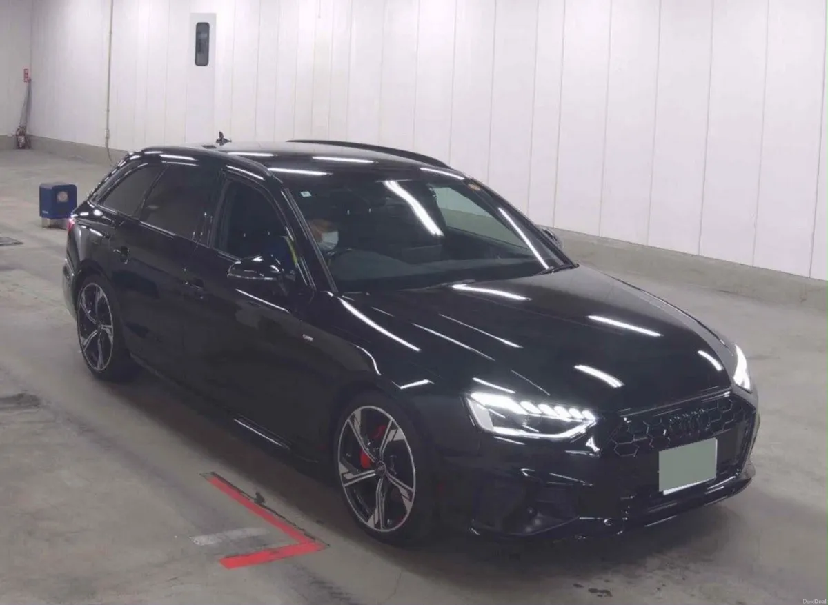2022 Audi A4 40TDI Quattro Sline  - Black edition! - Image 3
