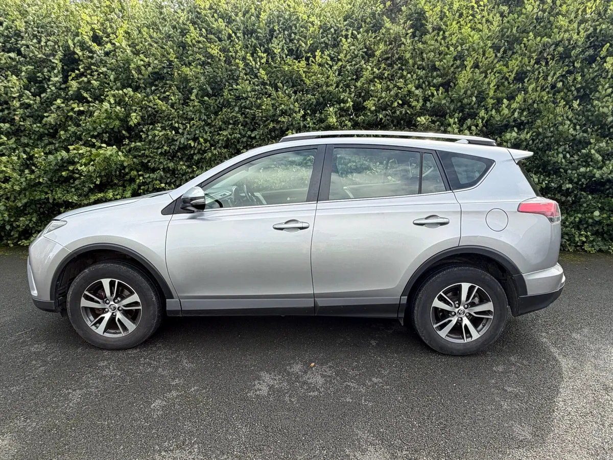 Toyota RAV4 2018 2.0 diesel - Image 6
