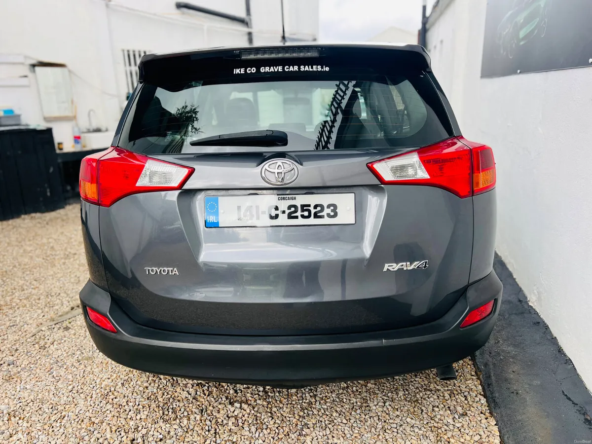 2014 Toyota RAV4  2.0 D4D Aura - Image 4