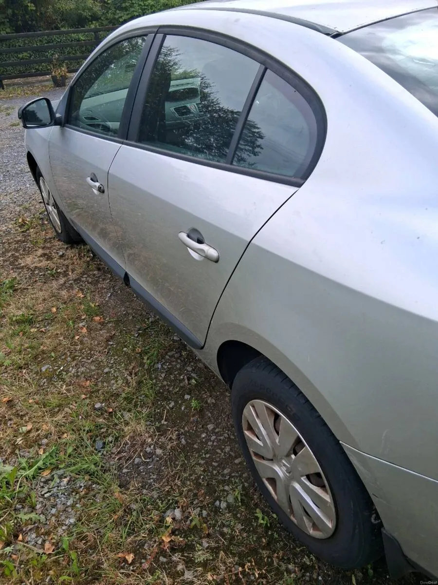 Renault Fluence 2011 - Image 3