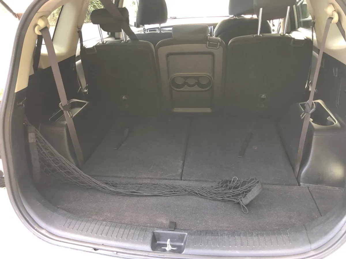 Kia carens 7 seater 1.6 petrol taxed & tested - Image 6