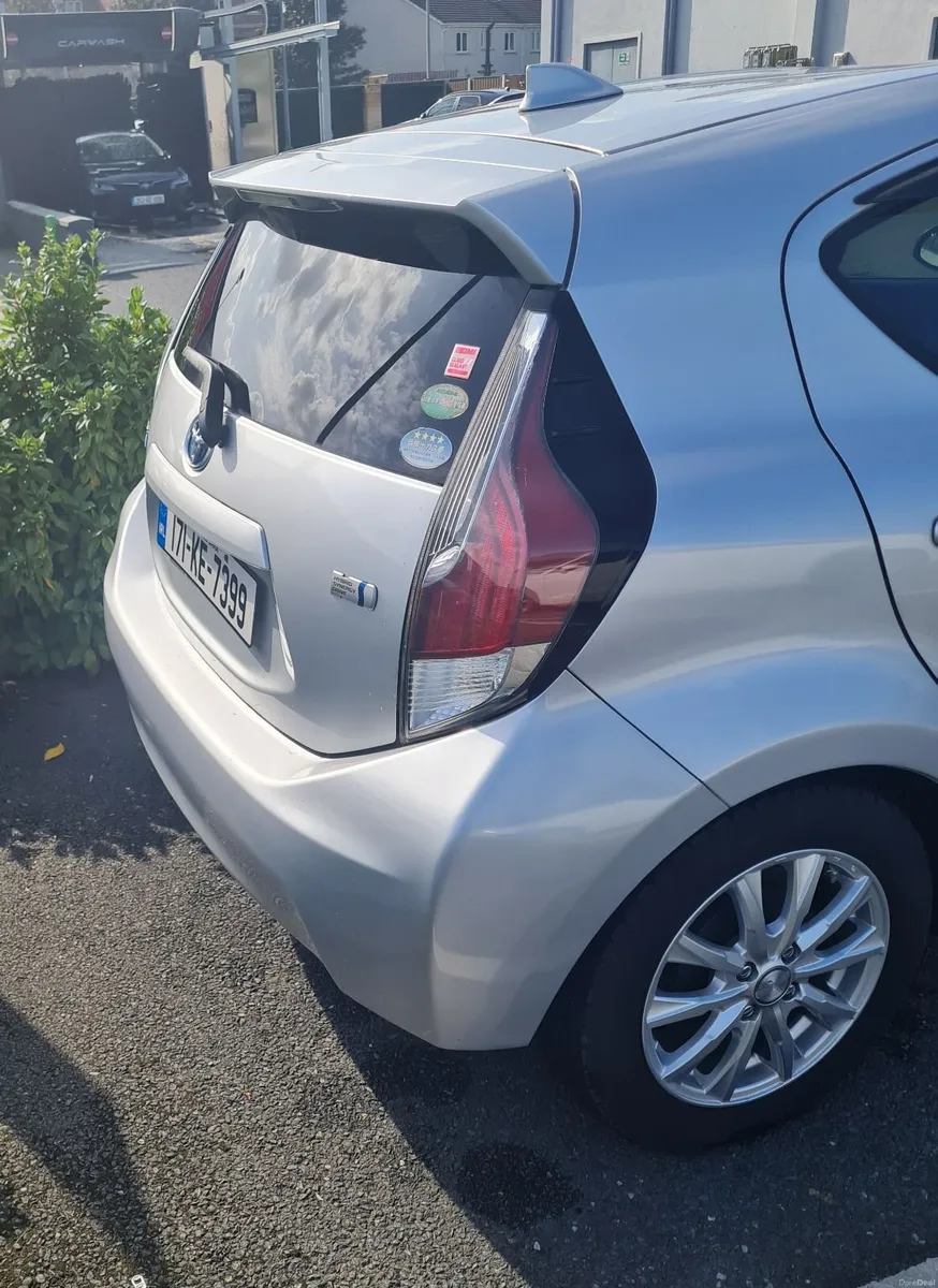 Toyota Aqua 2017 - Image 2