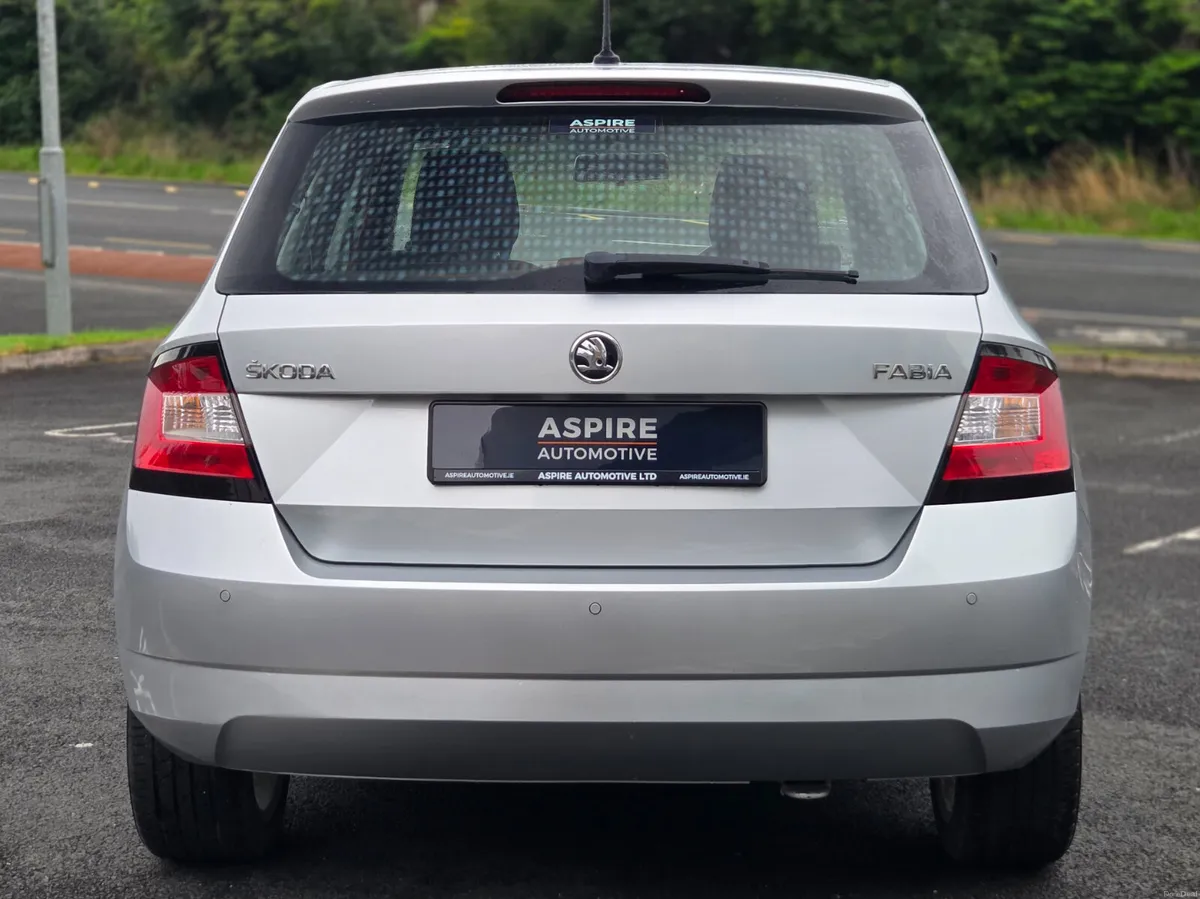Skoda Fabia 2016 - Image 4