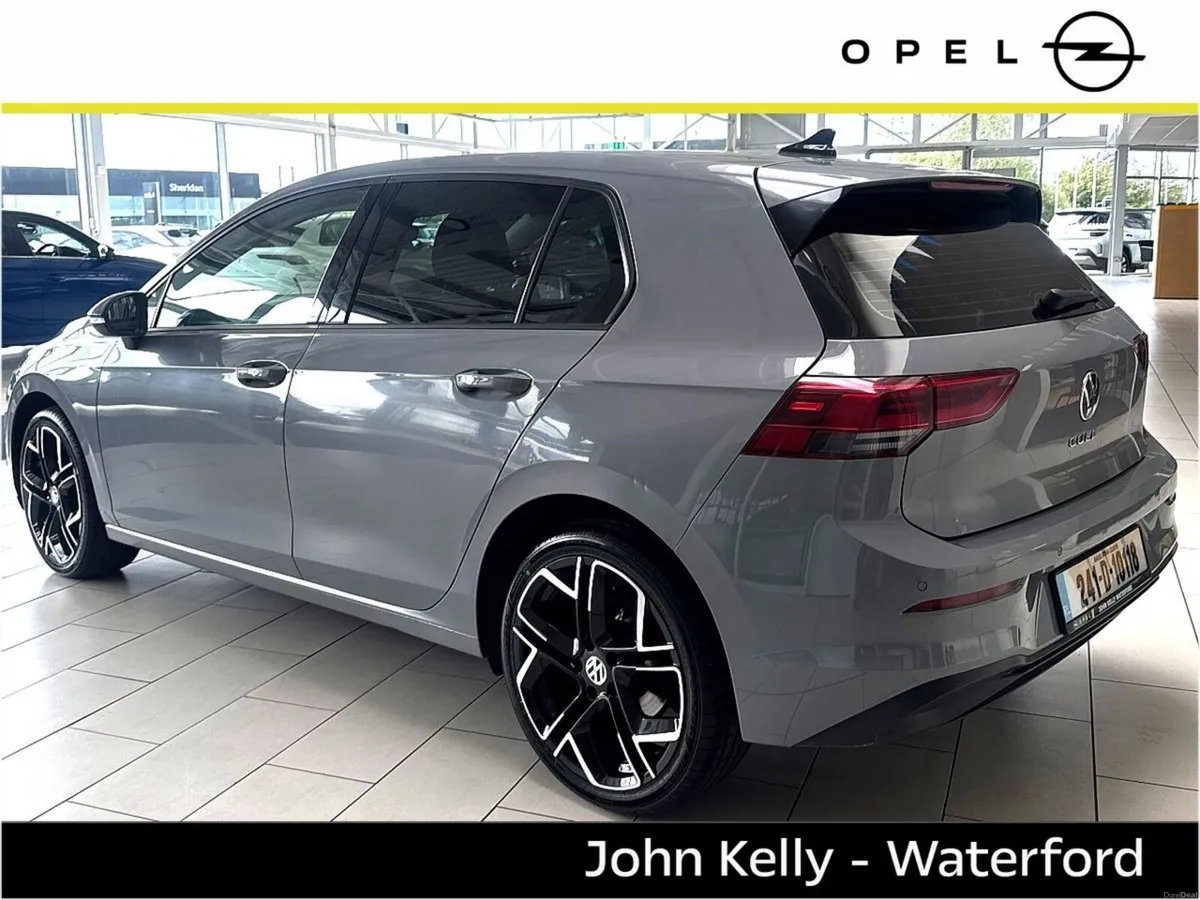 Volkswagen Golf 2.0 TDI 115HP Life - Image 4