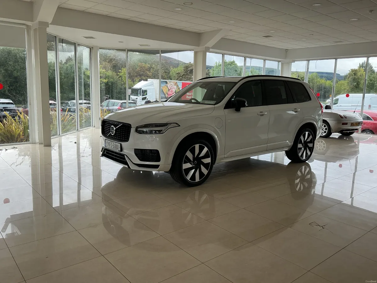 Volvo XC90 2024 T8 455 RECHARGE PLUS AWD PHEV - Image 1