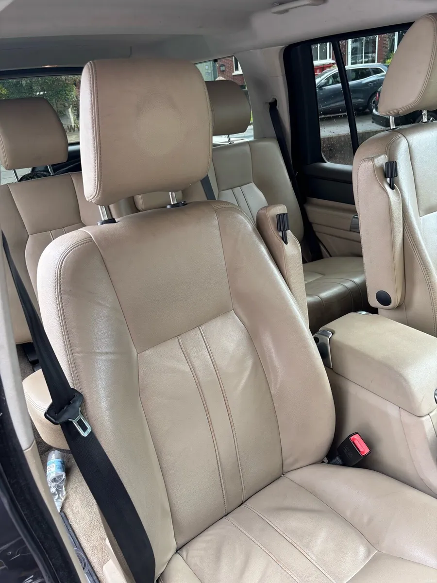Landrover discovery 4 - Image 3