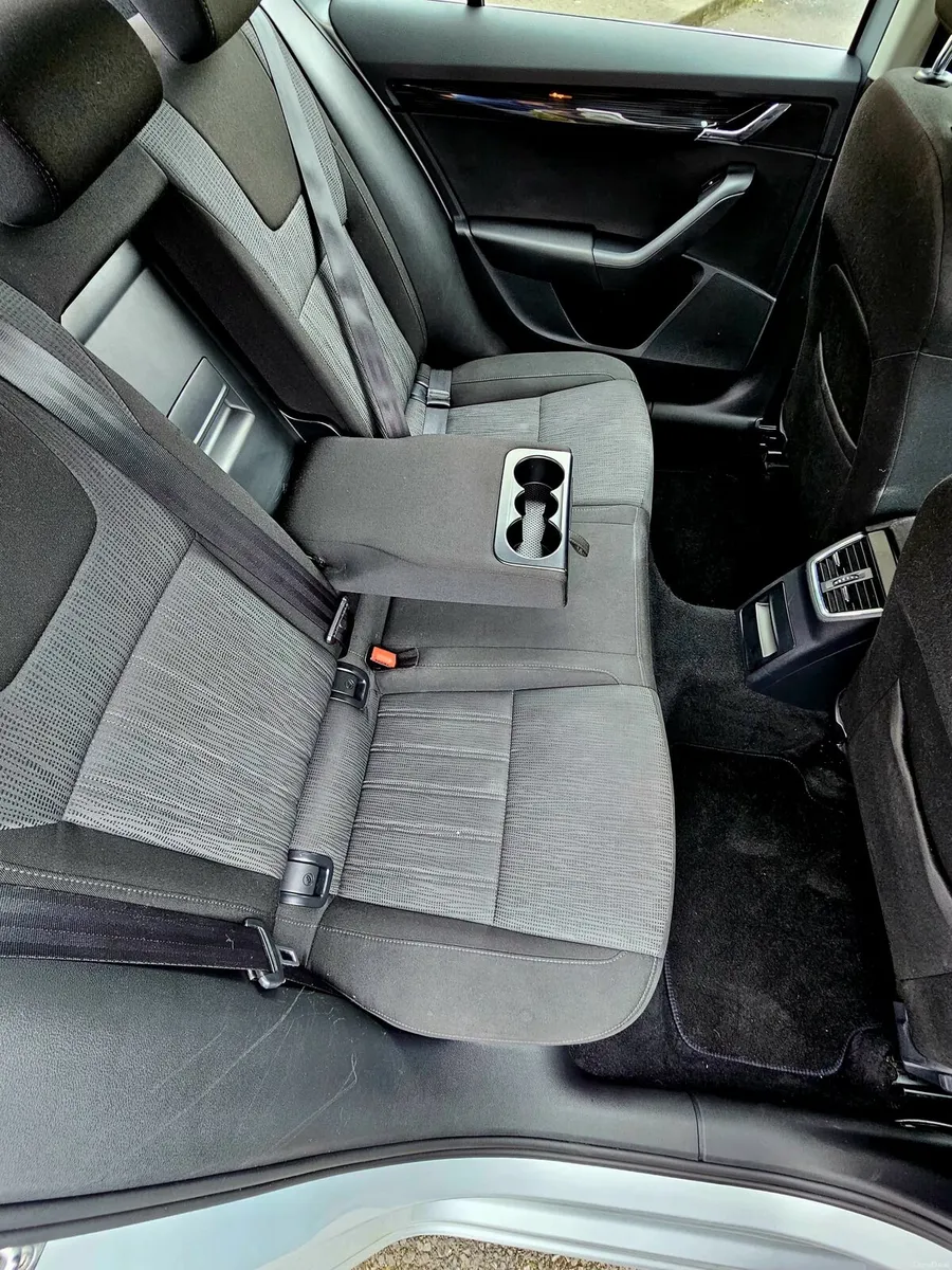 SKODA OCTAVIA STYLE 1.0 TSI 115HP DSG 4DR AUTO - Image 6