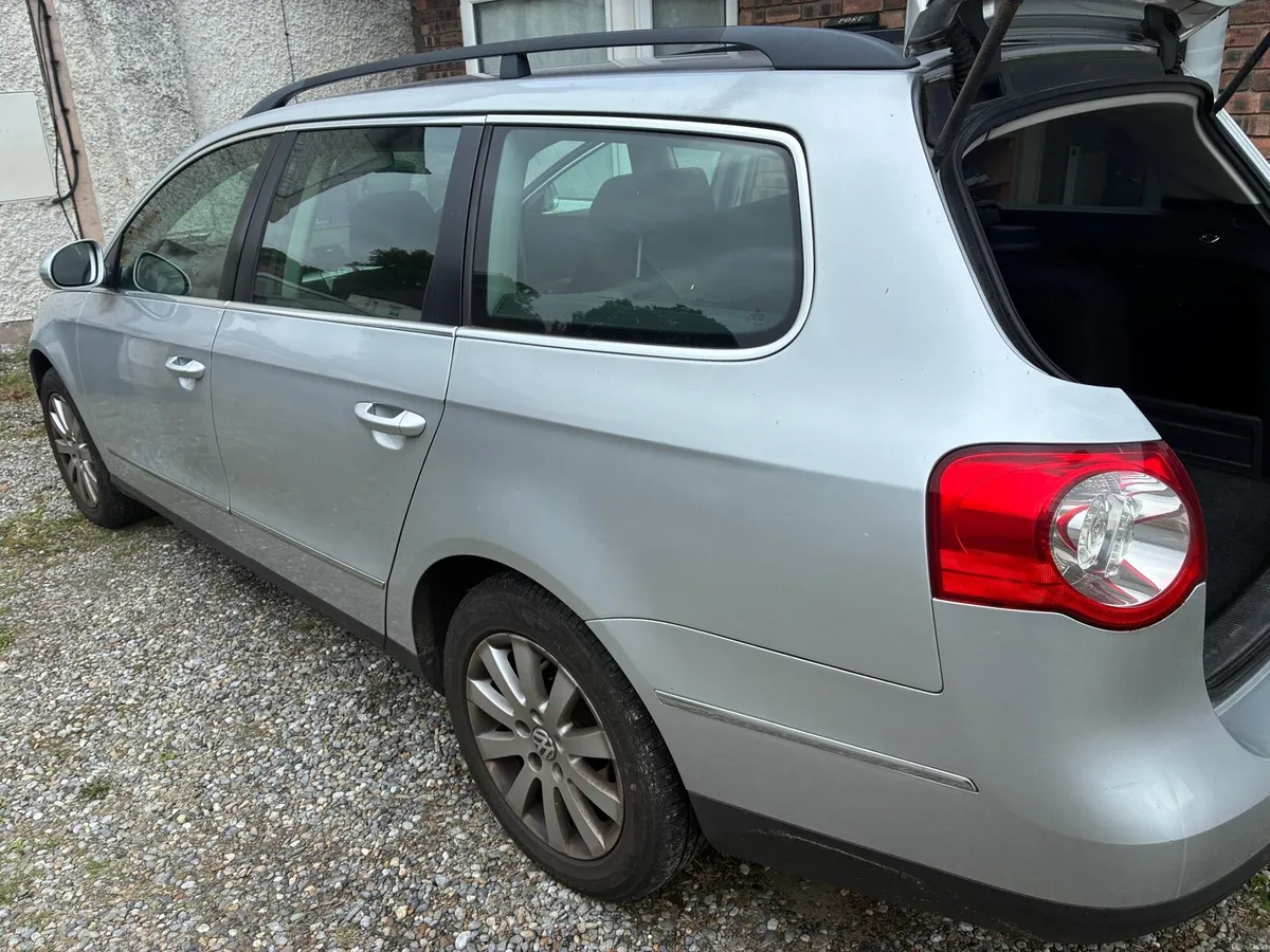 Car - Image 2