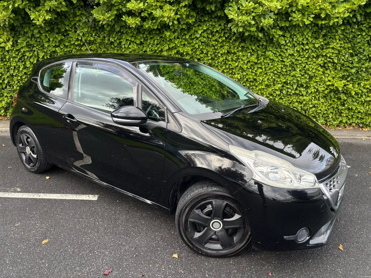 PEUGEOT 208 1.4 HDI AUTOMATIC NCT 05/27 TAX 07/27 - Image 1
