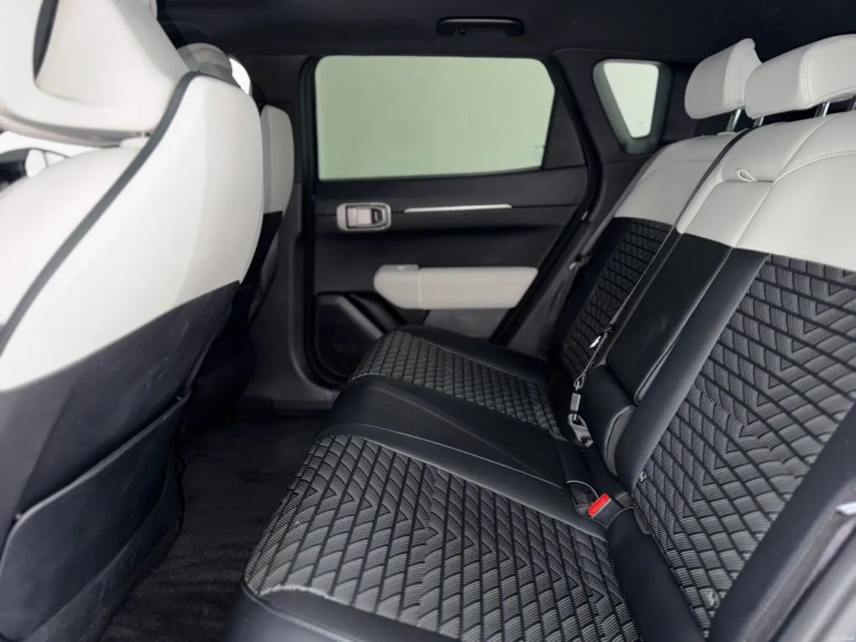 Kia EV4 5HB GT Line LR 5DR Auto - Image 4