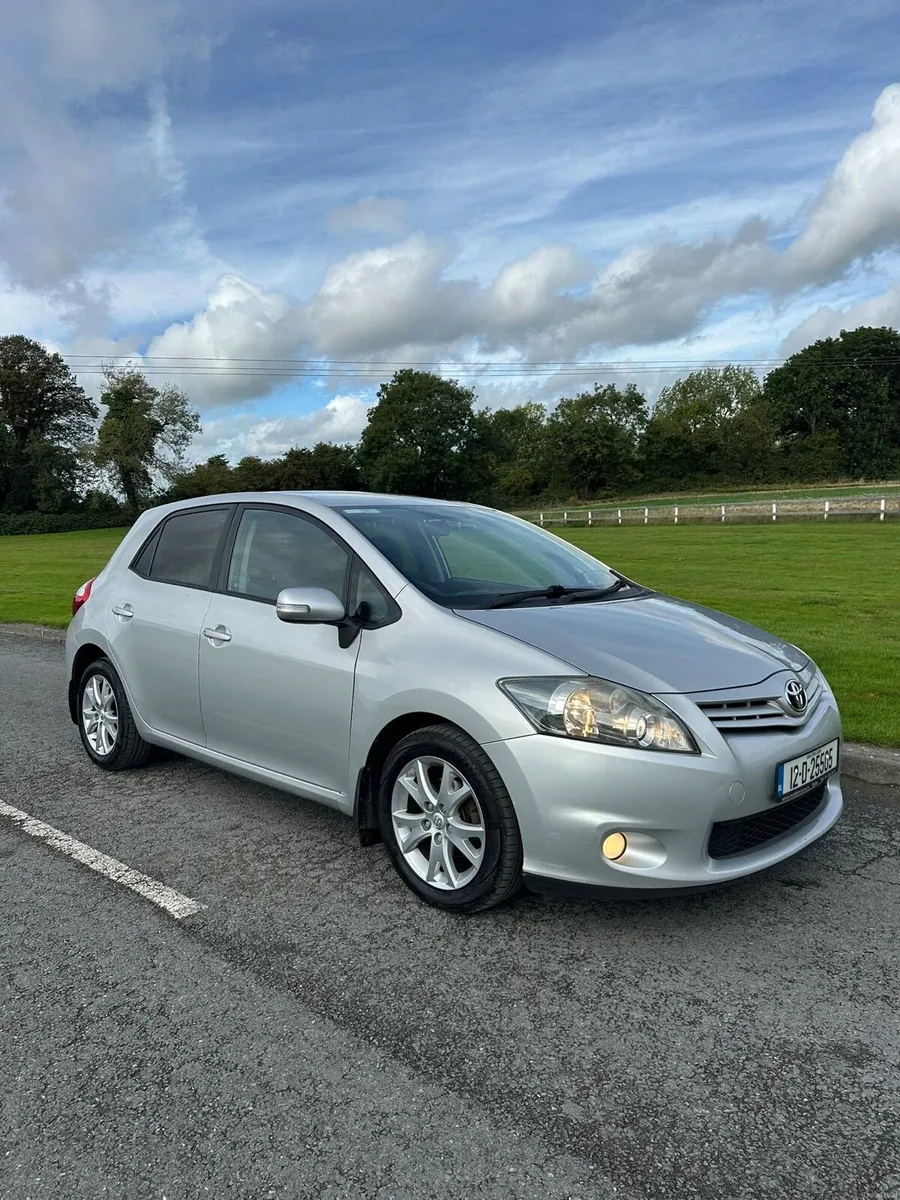 Toyota auris 2012 Automatic Nct 9/27 - Image 1