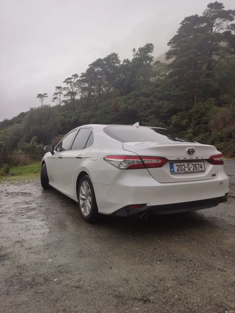 Toyota Camry 2.5 HYBRID / AUTOMATIC / 2020 - Image 3