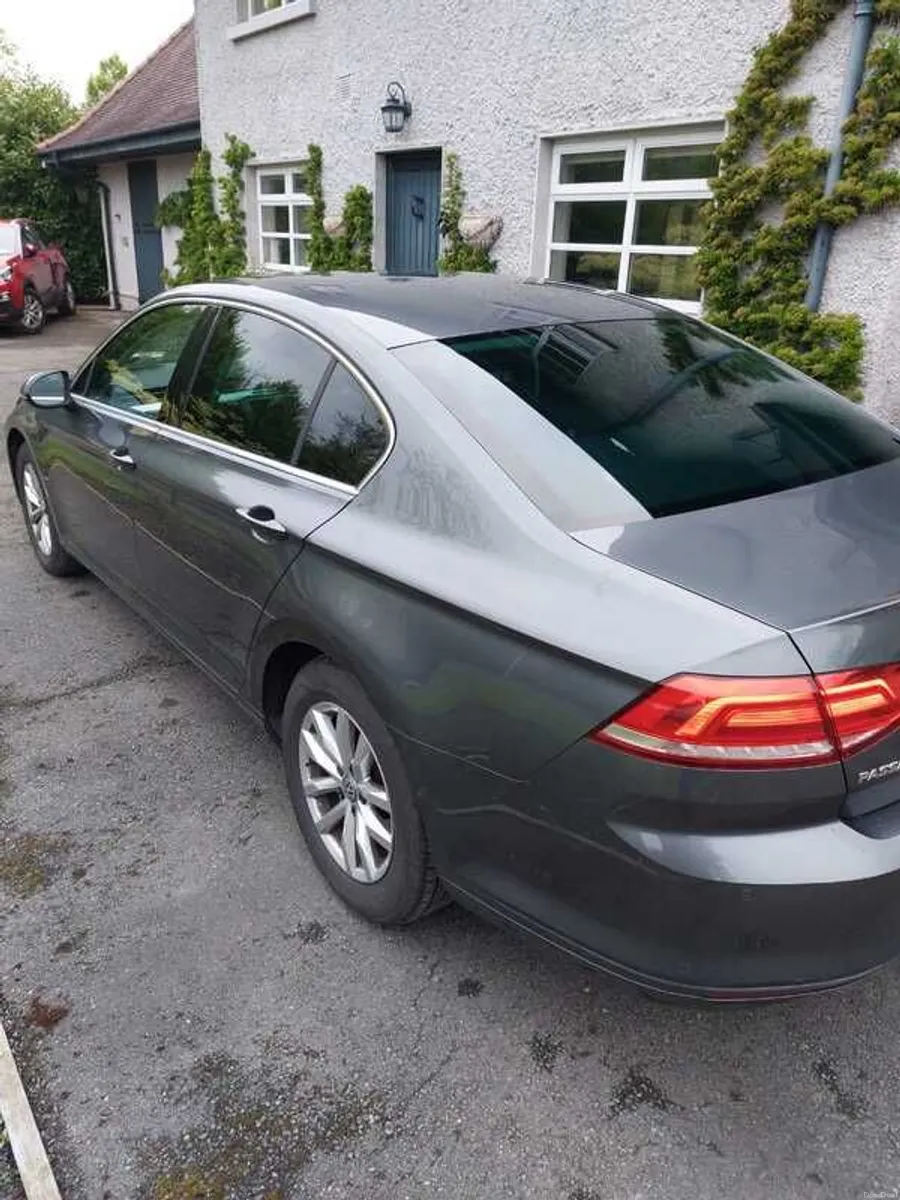2016 Volkswagen Passat (New Nct ) - Image 2