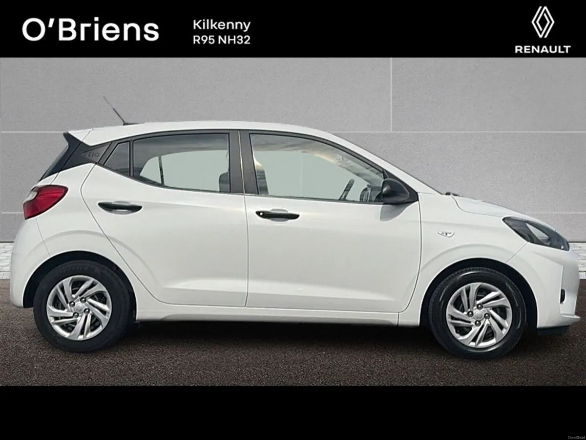Hyundai i10 CLASSIC 1.0 PRISTINE CONDITION 1 OWNER - Image 6