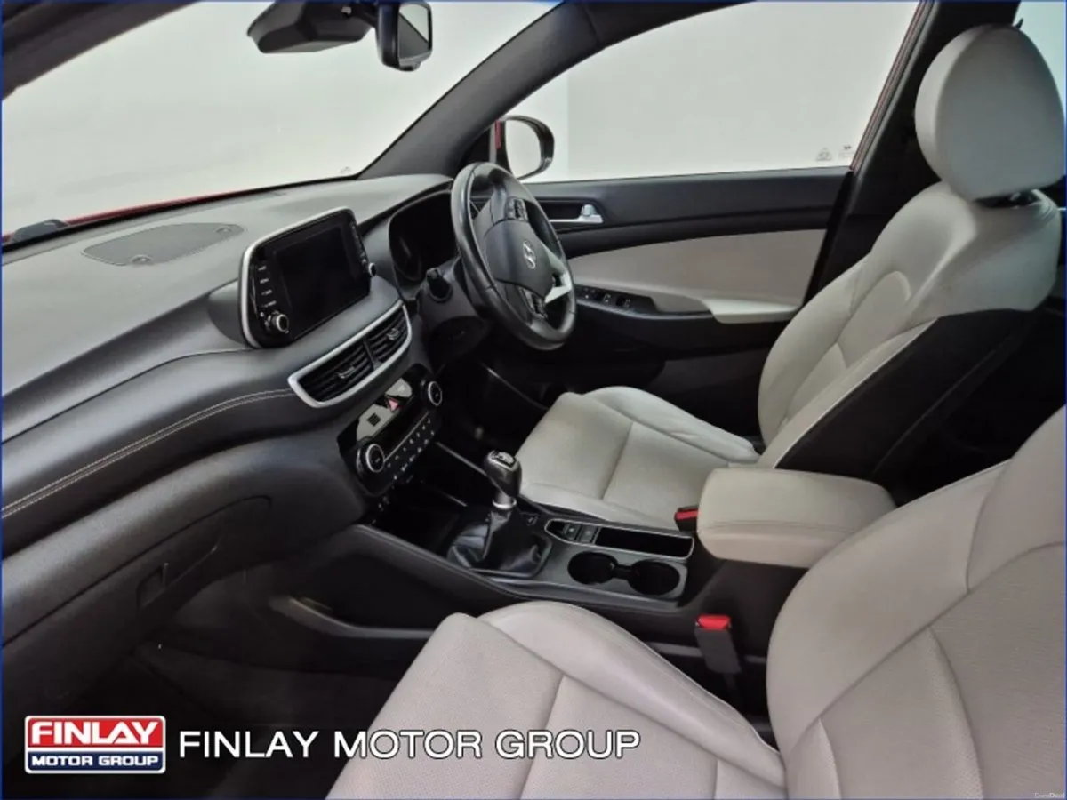 Hyundai Tucson 2WD Executive Plus, Cream Leather , - Image 4
