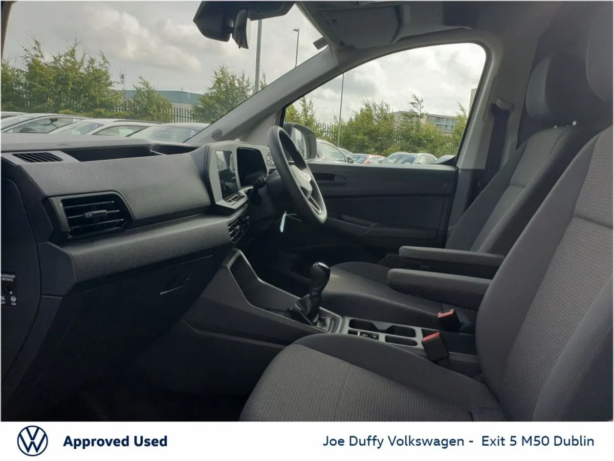 Volkswagen Caddy LIFE 2.0 TDI 102HP M6F MANUAL New - Image 3