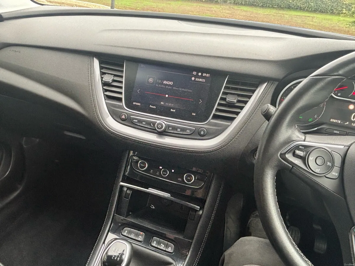 2018 Vauxhall Grandland x - Image 6