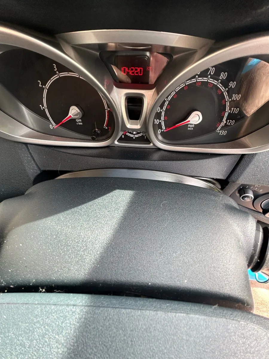 2012 Ford Fiesta Zetec 1.2L - Image 6