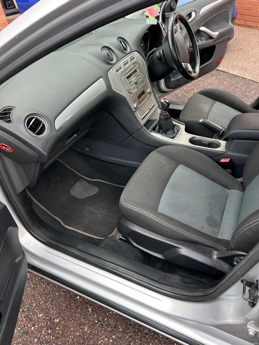 Ford Mondeo 2010 - Image 6