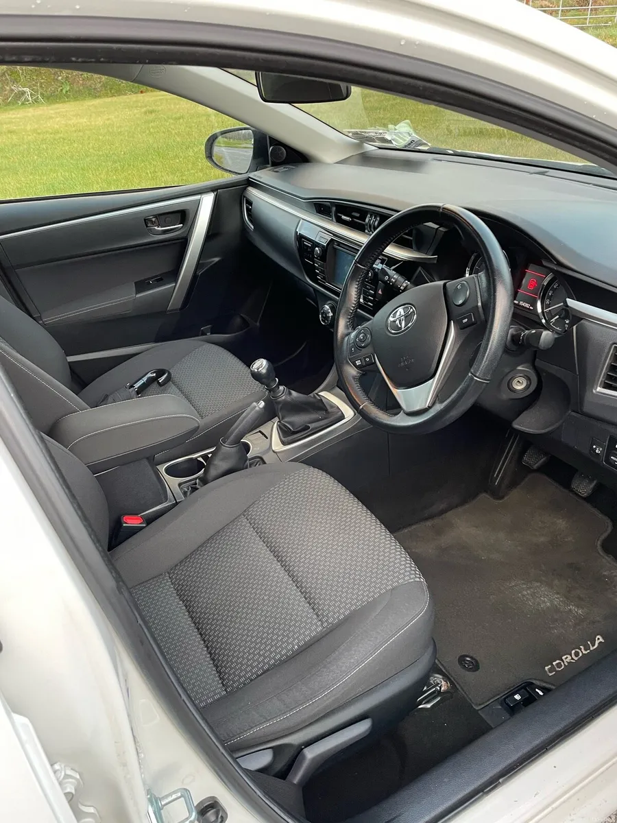 Toyota Corolla - Image 3