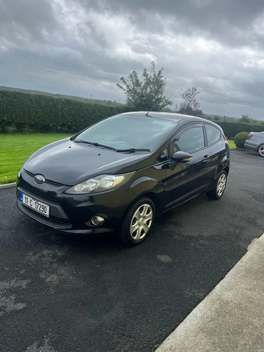 2011 Ford fiesta - Image 1