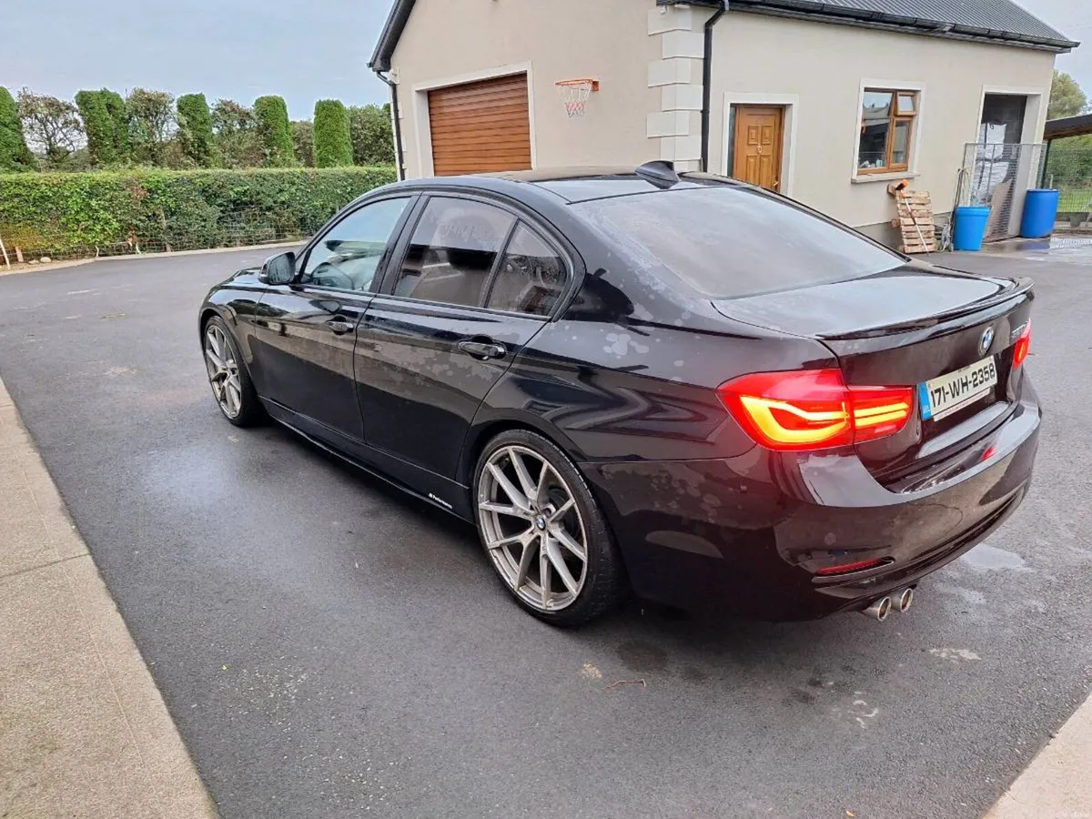 2017  BMW 3 series - Image 3