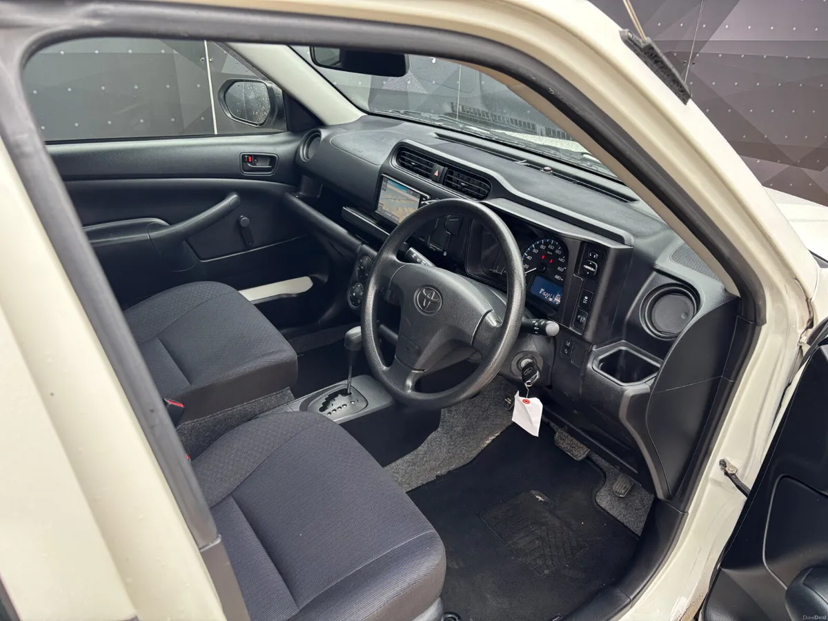 Toyota Probox Van  Hybrid 1.5 2021 - Image 4