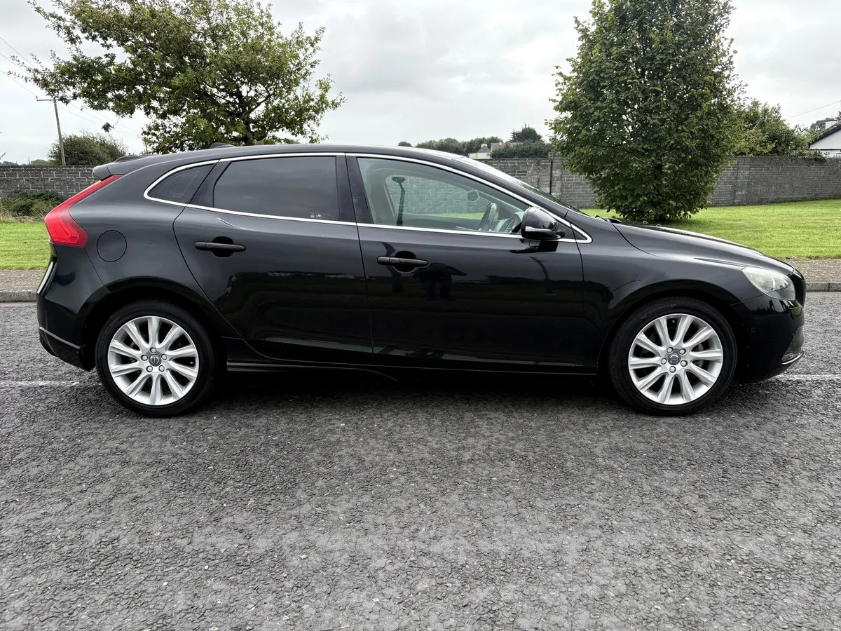 2015 Volvo V40, 1.6 Petrol, Automatic - Image 2