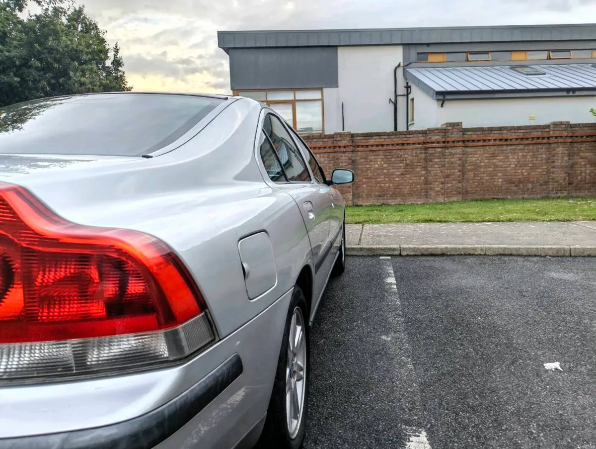 2003 s60 2.0T manual Breaking or sale - Image 6