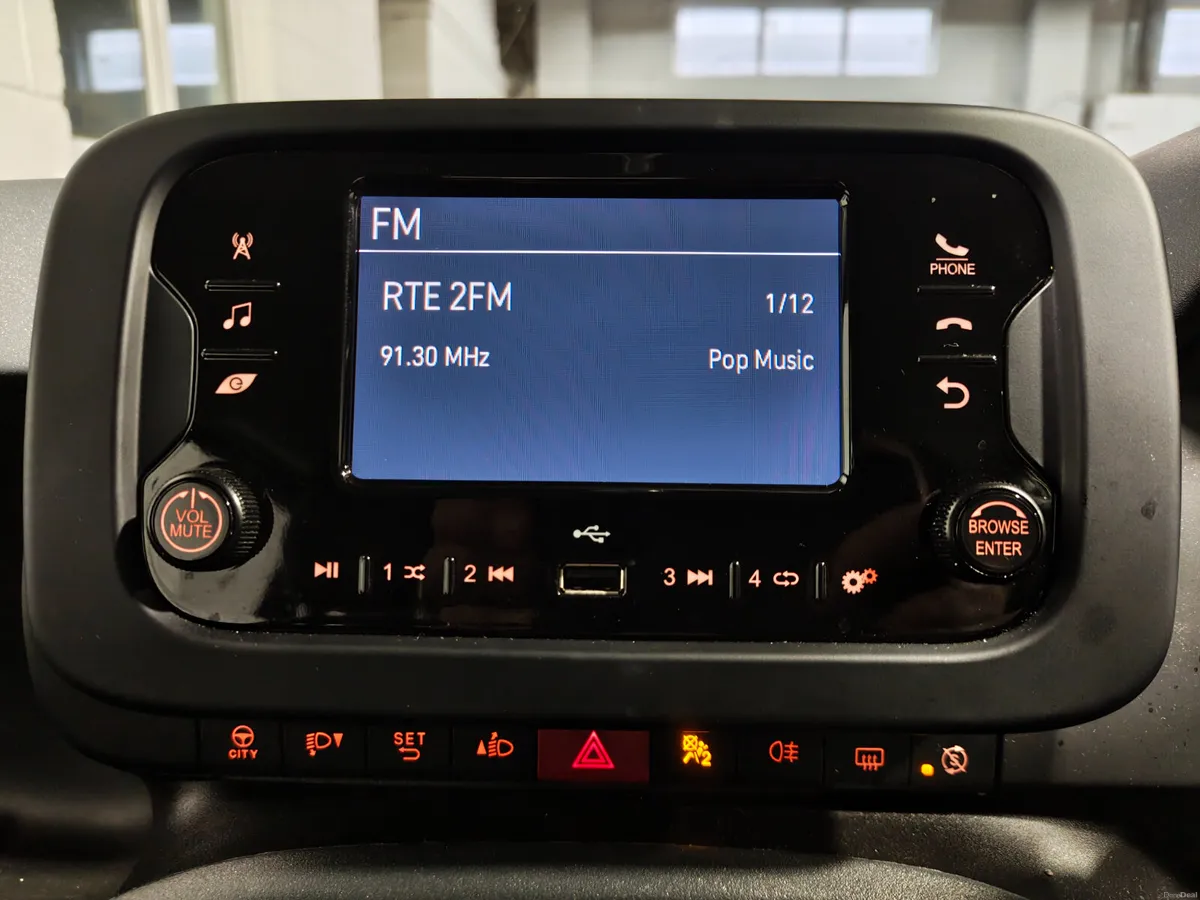 Fiat Panda 2024 1.0 PETROL MILD HYBRID SPEC EXTRAS - Image 3