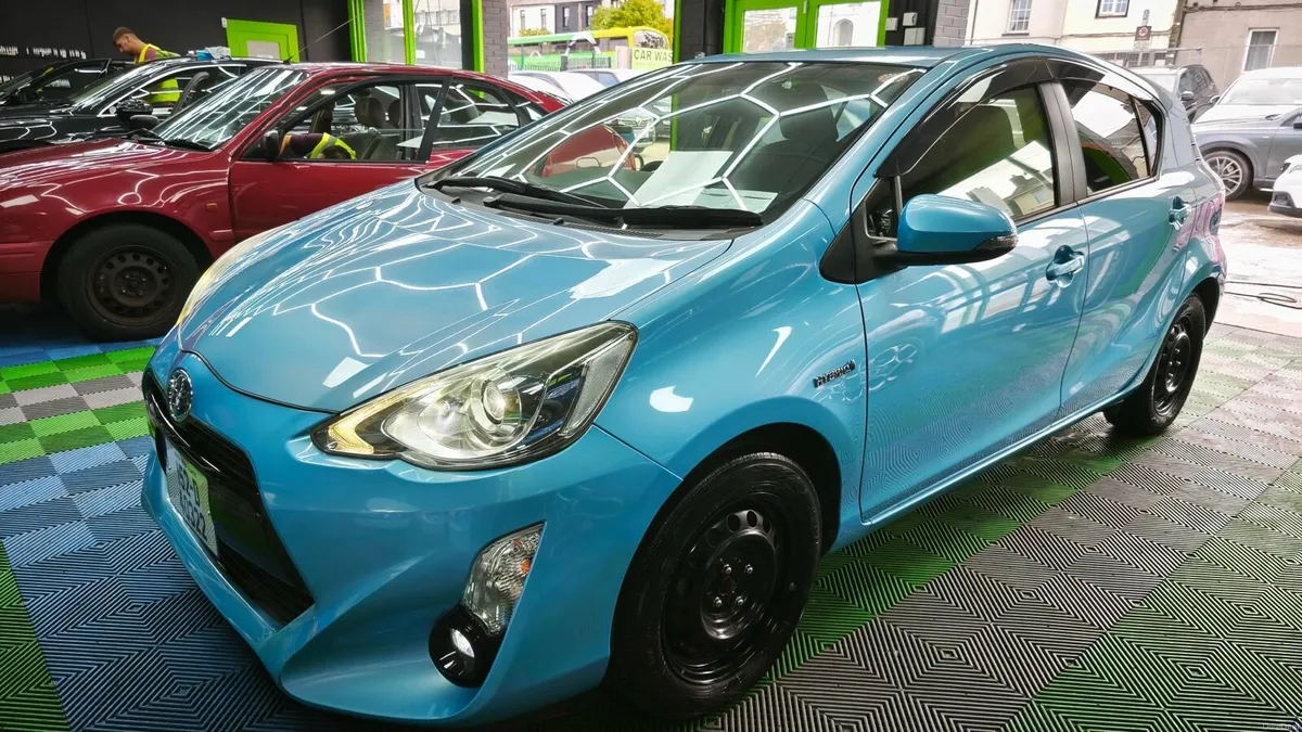 Car - Image 1