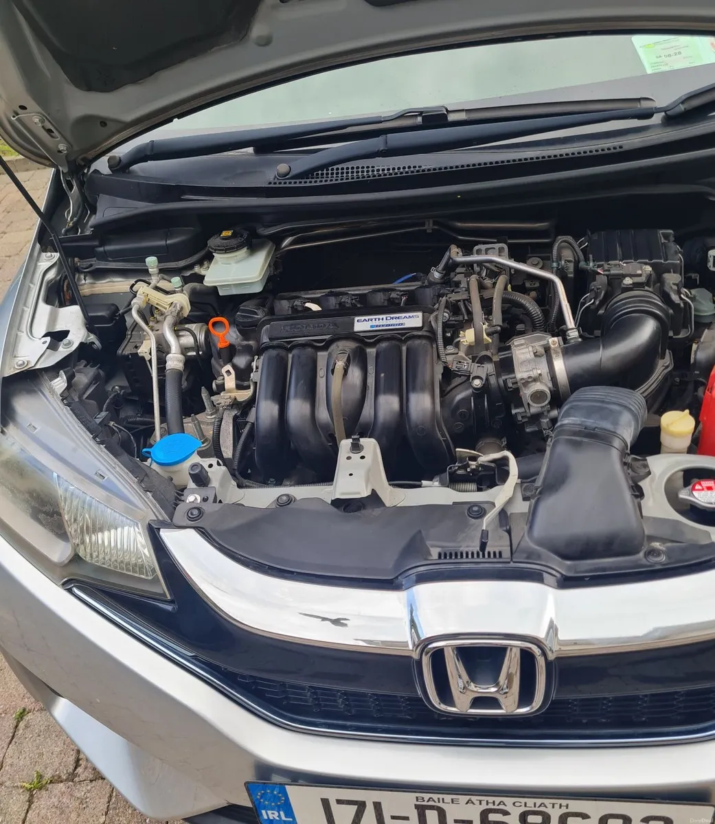 Honda Fit 2017 - Image 3