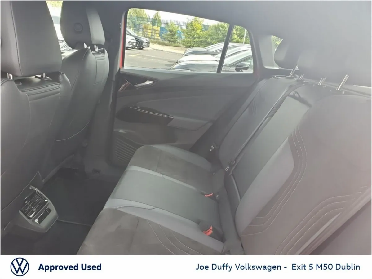 Volkswagen ID.4 STYLE 52kWh 148HP AUTO - Image 6