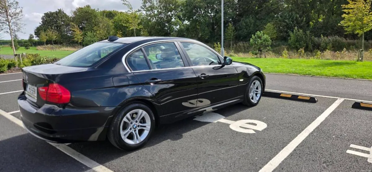 3 Series  BMW - Image 2