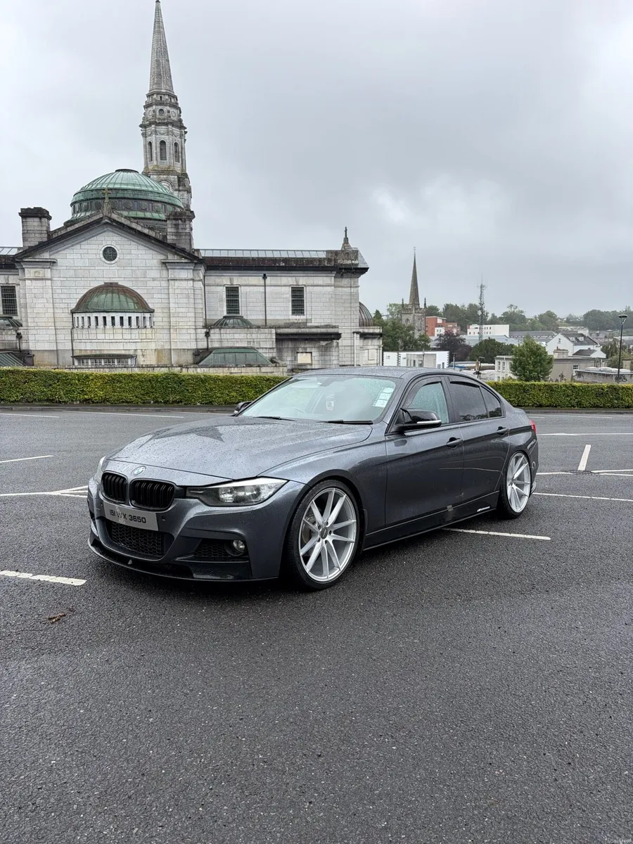 BMW 320d - Image 2
