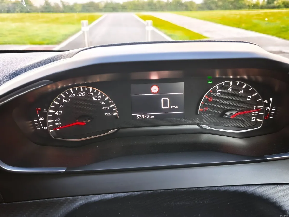 Peugeot 208 2021 1.2 petrol - Image 2