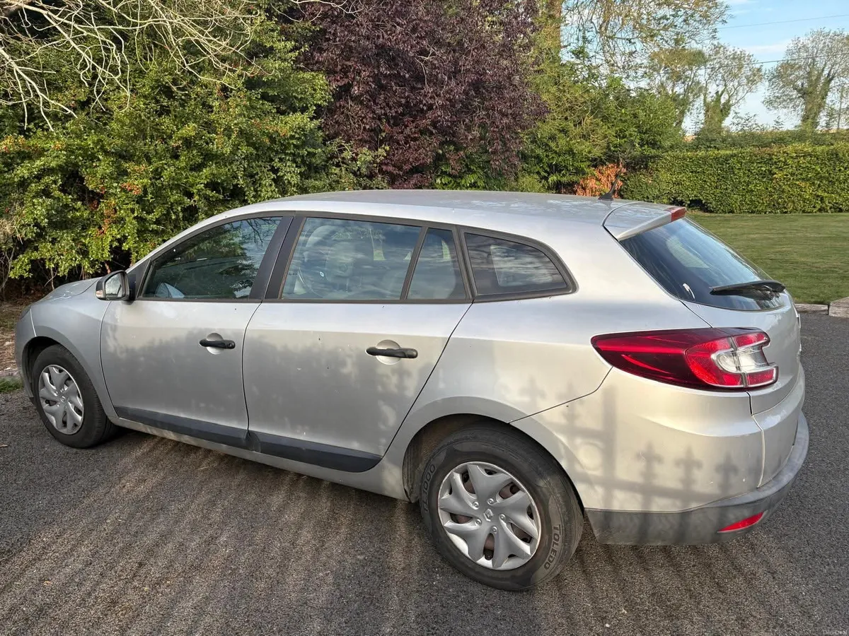 2013 Megane 1.5dci  Nct 06,2027:Tax 12,2026 - Image 2
