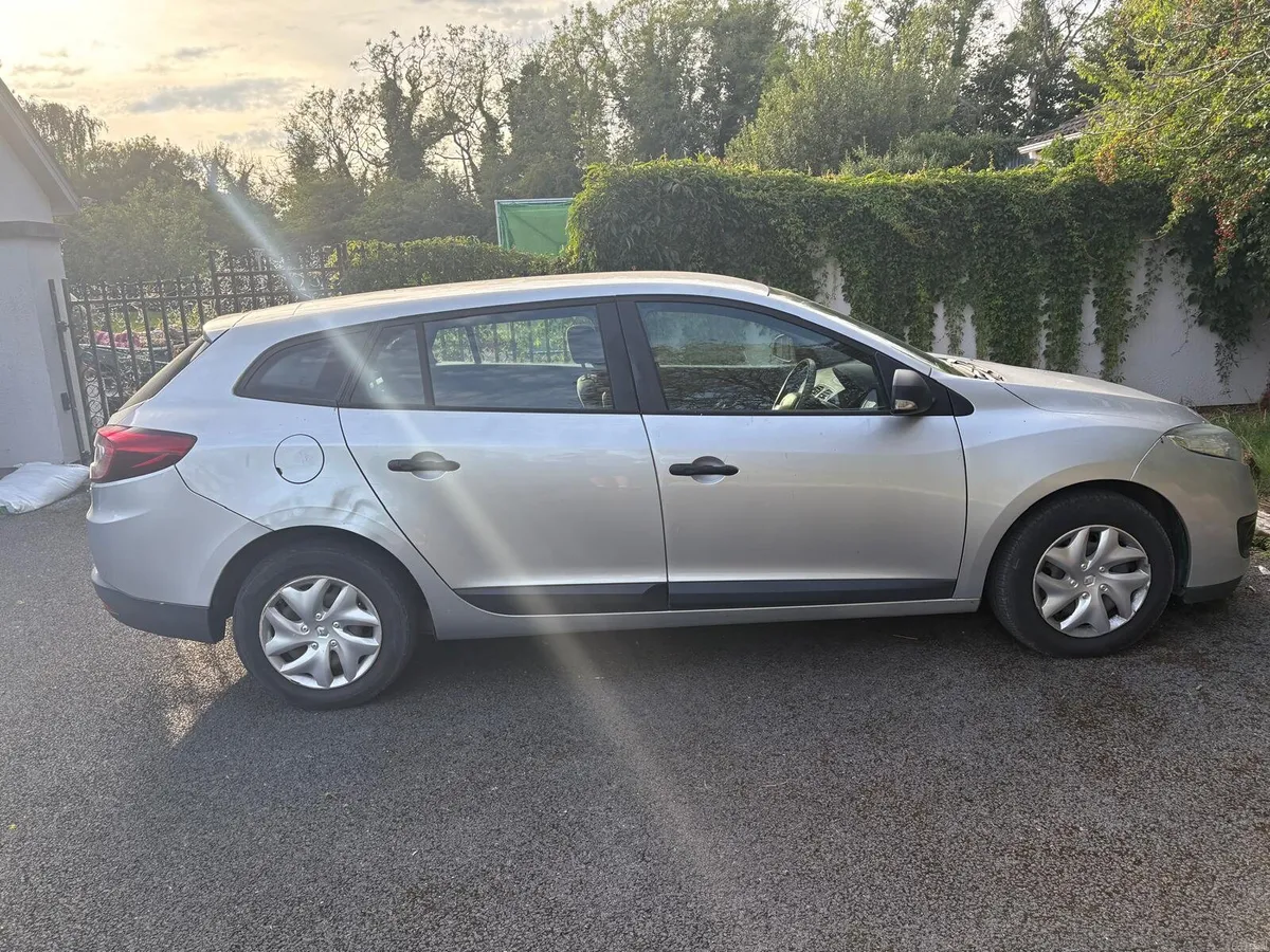 2013 Megane 1.5dci  Nct 06,2027:Tax 12,2026 - Image 4
