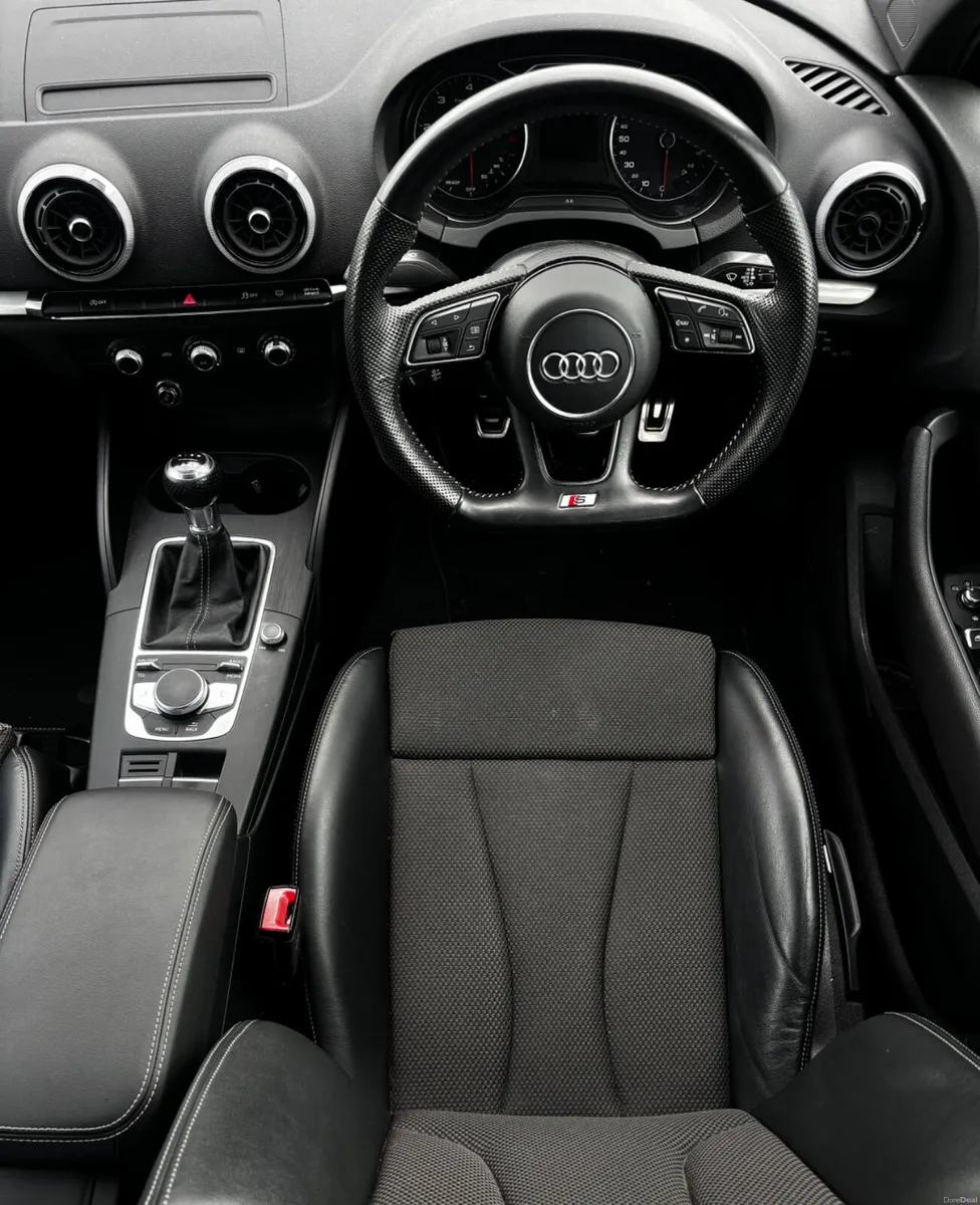202 Audi A3 1.6 TDI  S LINE - Image 3