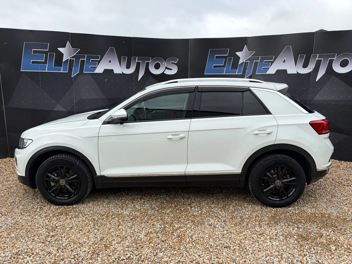 Volkswagen T-Roc 2.0 150 HP Automatic 2021 - Image 2