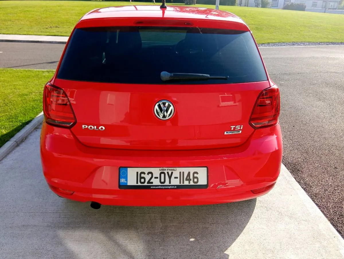 Ambient Red VW polo 1.2 Tsi - Image 6