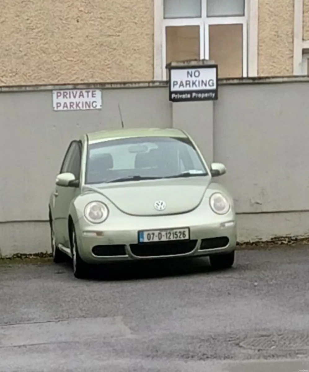 Volkswagen Beetle 2007 - Image 1