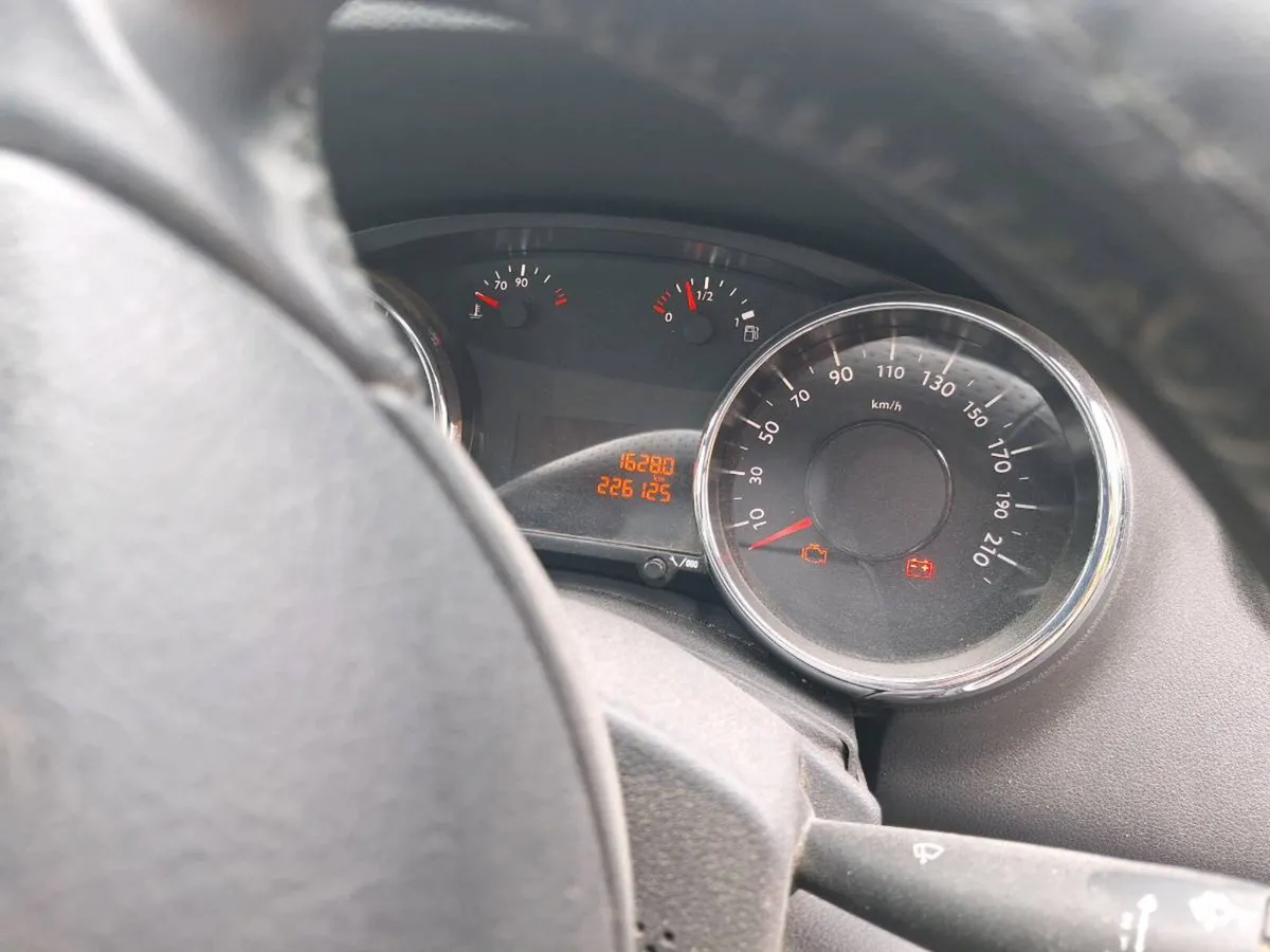 Peugeot 3008 - Image 2