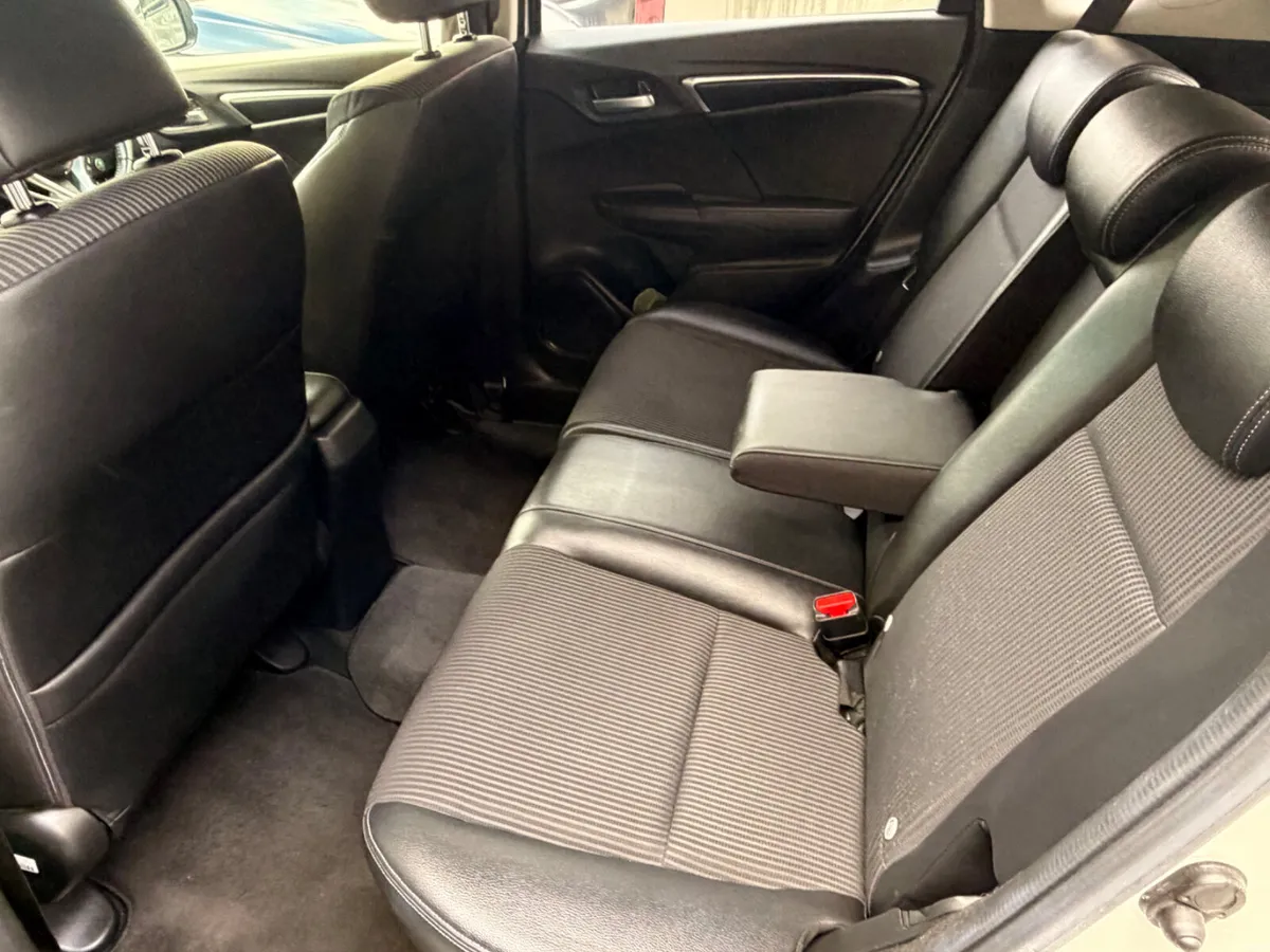 Honda Fit/Jazz 2018  self charging hybrid - Image 5