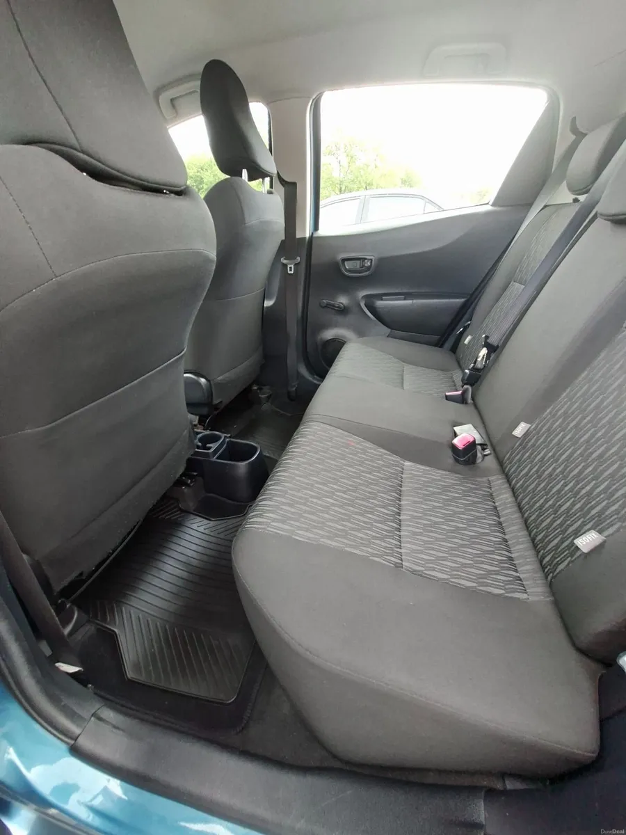 Toyota Yaris 2013 - Image 3
