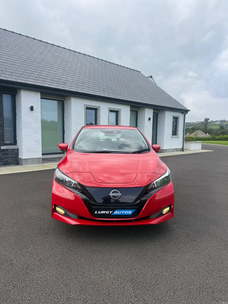222 Nissan Leaf 40KWH - Image 2