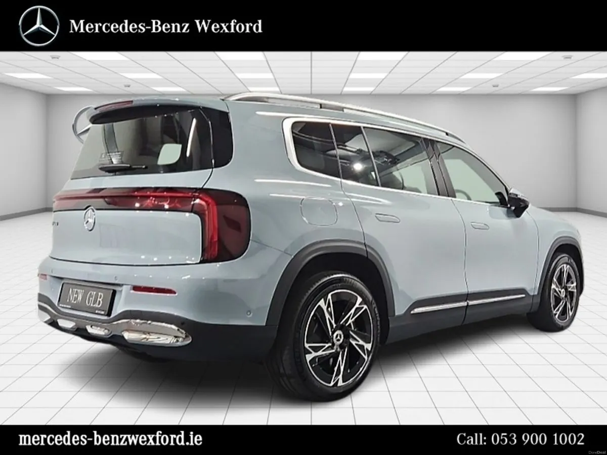 Mercedes-Benz GLB 200 BEV with 7 Seats/Upgraded Al - Image 4