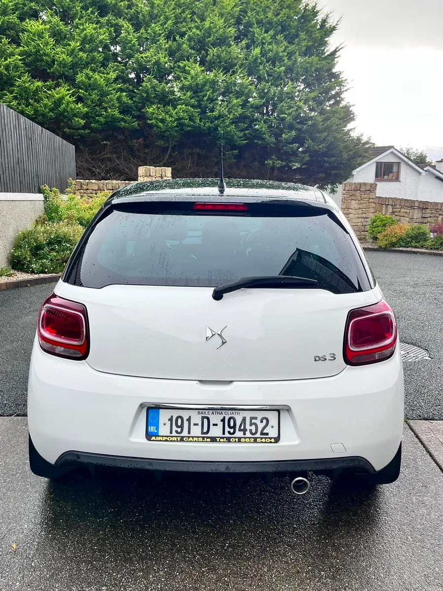 Car - Image 4