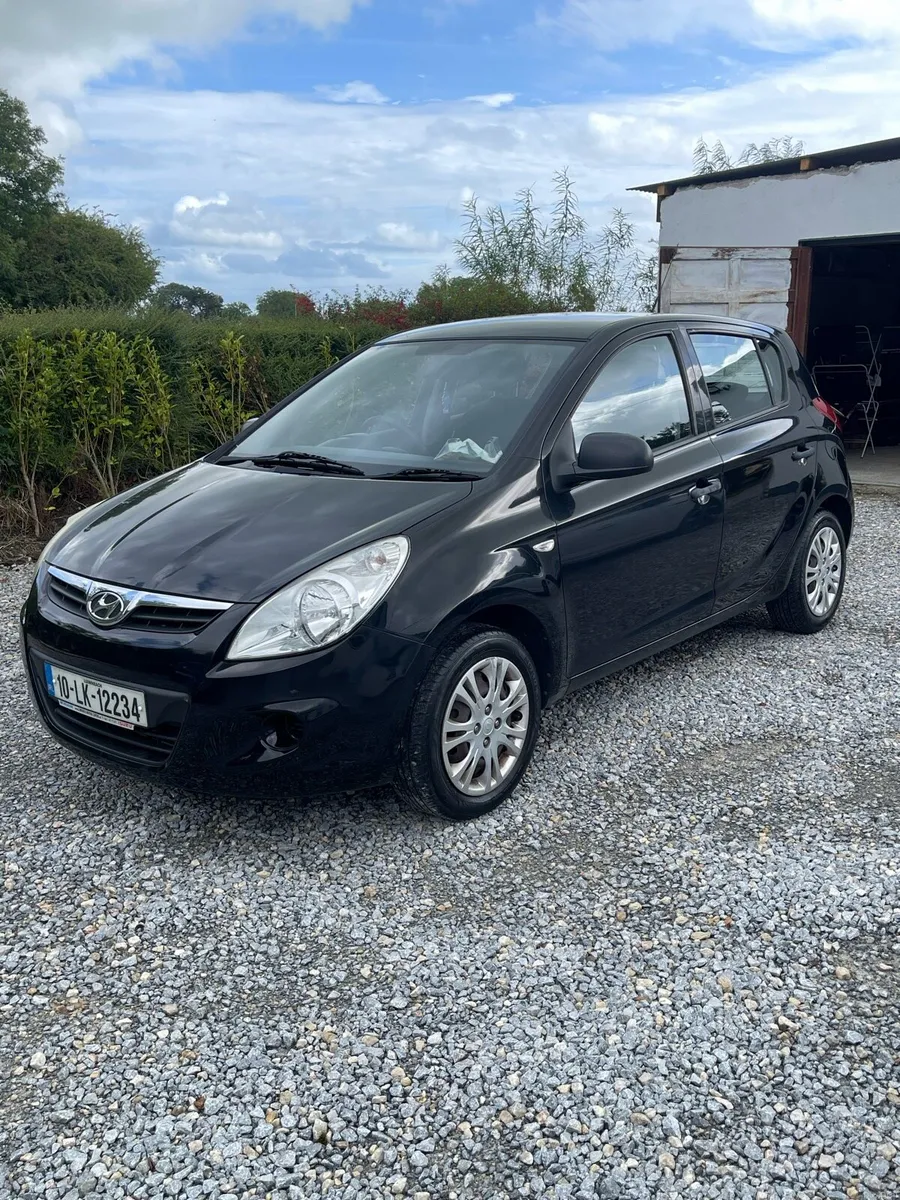 Hyundai i20 - Image 1