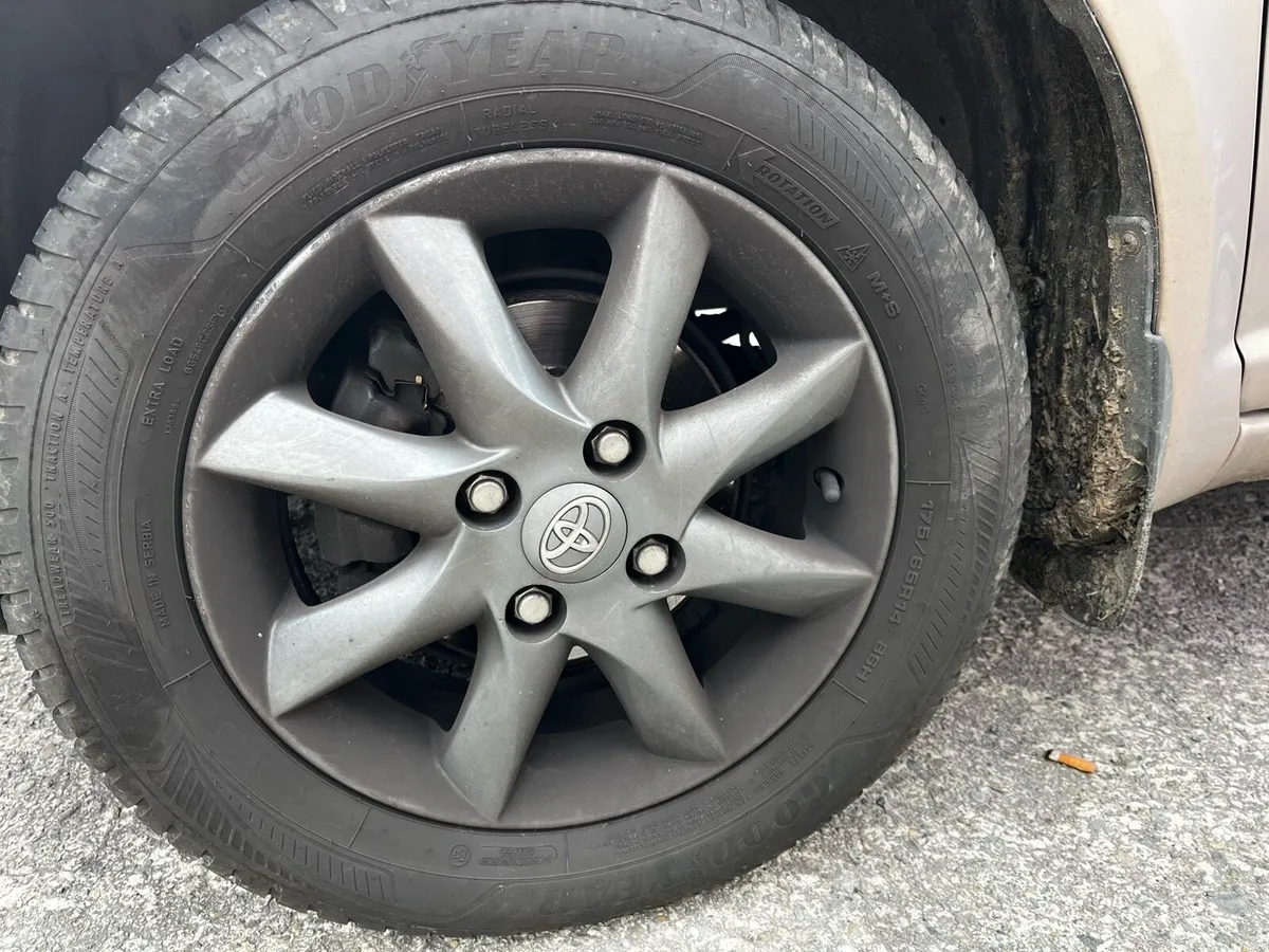 Toyota Yaris - Image 3